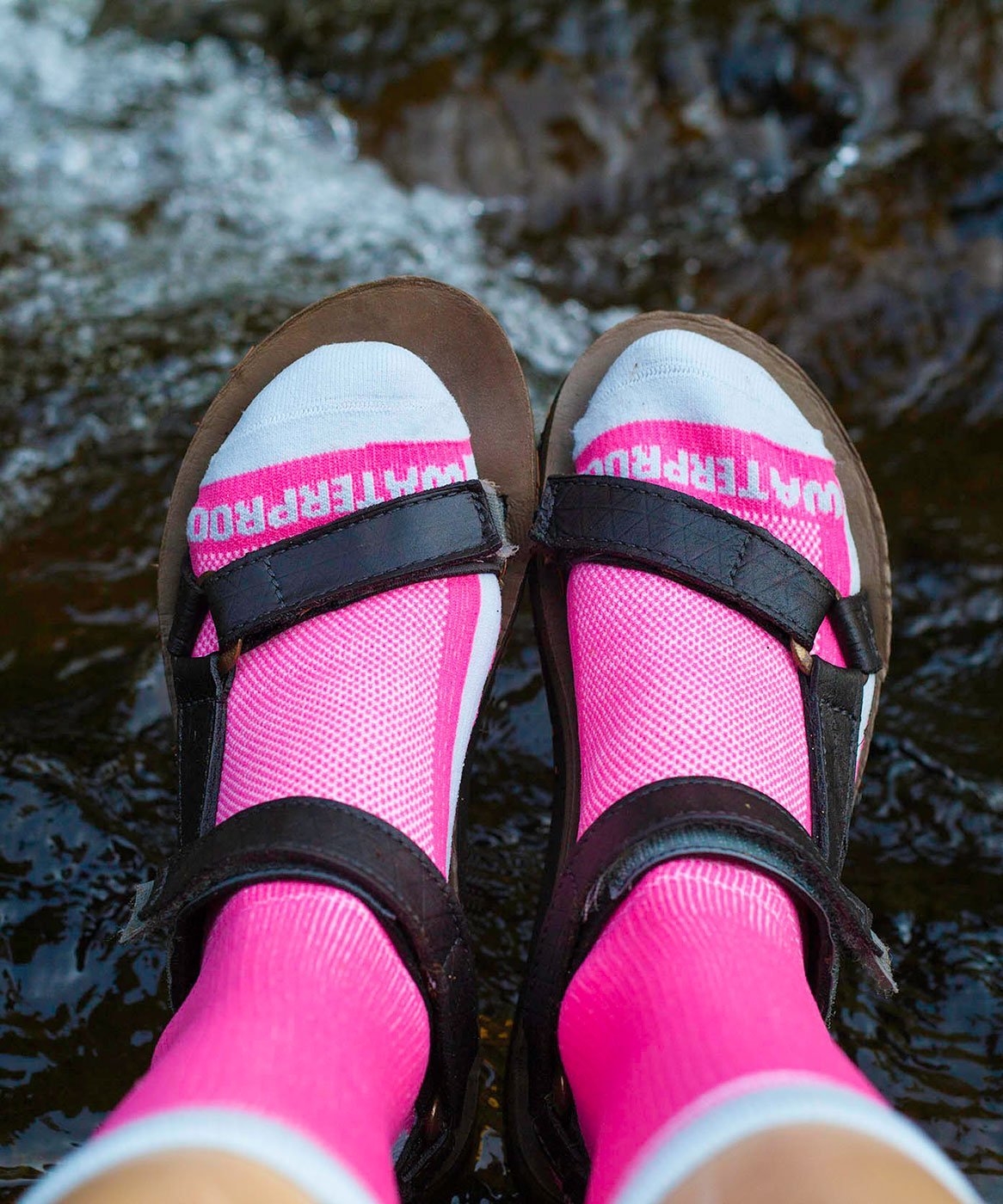 Lightweight Waterproof Crosspoint Socks Hot Pink Showers Pass