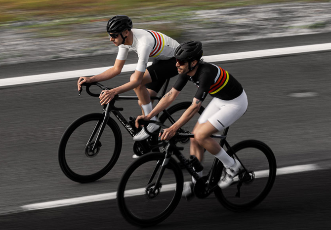 Santini x Pirelli Sport Club