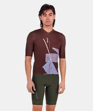 Note Men's Short Sleeve Gravel Cycling Jersey in Chocolate Brown by Santini